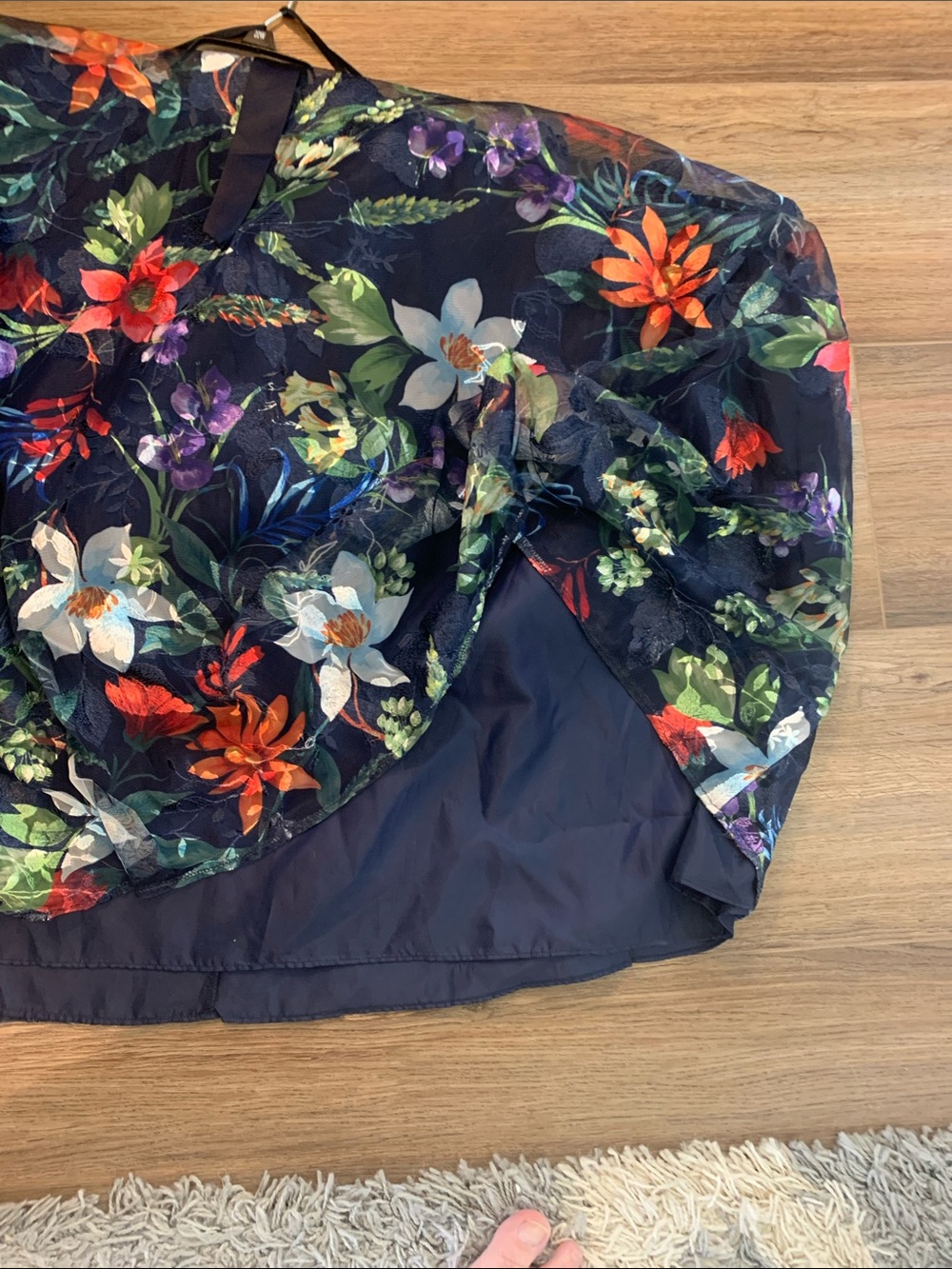 Black Top Navy Floral Midi Dress with Tie Waist-size 22W - Picture 8 of 9